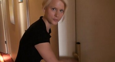 phim sex non tơ Fuck Lola Ta TaLor: phim sec ko che đặt ung thư và fucks từ phía sau.