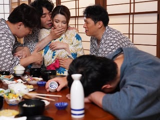 ảnh gái vú to sex JUL-793 Đưa vợ đi suối nước nóng, chồng không biết vợ bị người khác địt sấp mặt Ryo Ayumi